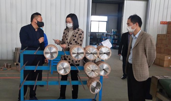 鄂州市市委常委、統(tǒng)戰(zhàn)部部長(zhǎng)鄒霞 蒞臨湖北昌利公司調(diào)研 鄂州市市委常委、統(tǒng)戰(zhàn)部部長(zhǎng)鄒霞 蒞臨湖北昌利公司調(diào)研